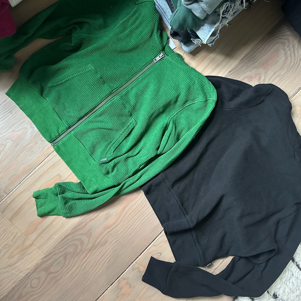 TNA aritzia Green and Black waffle knit zip up and hoodie